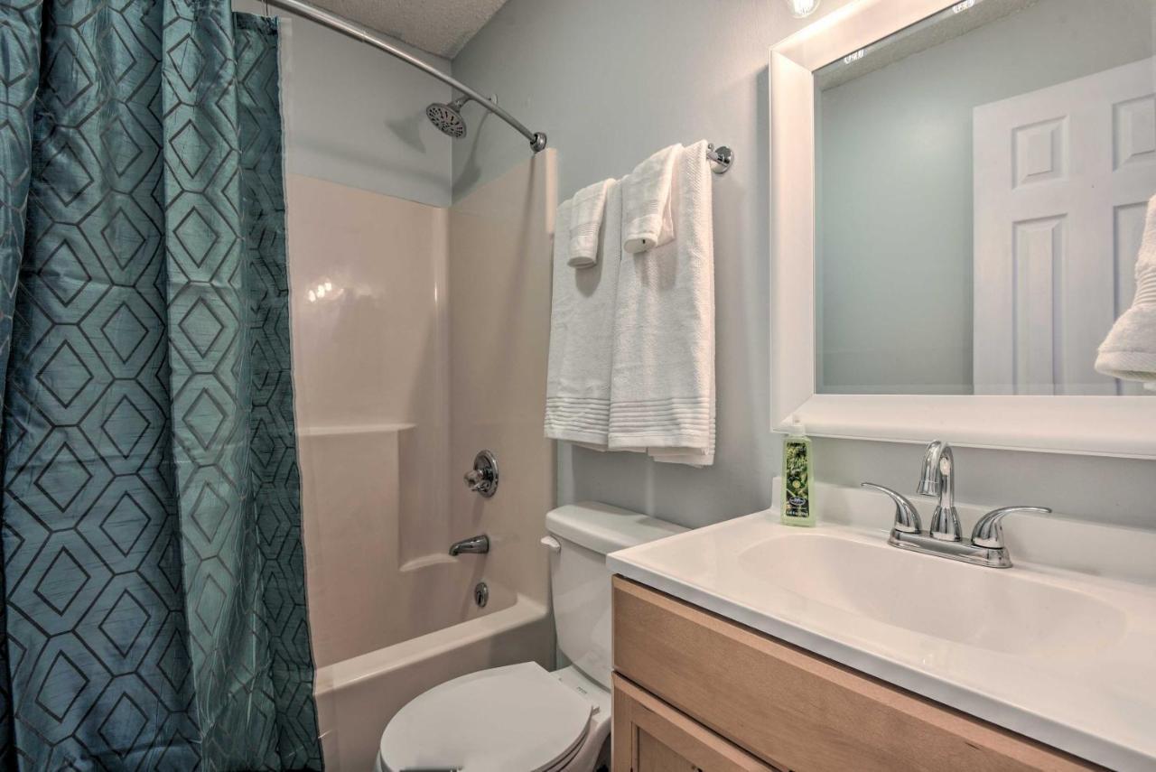Mount Pocono Condo With Balcony, Near Mt Airy Casino Extérieur photo